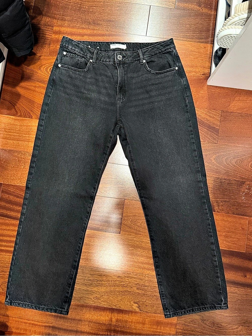 Garage Slouchy Jean Straight Leg Jeans in Black